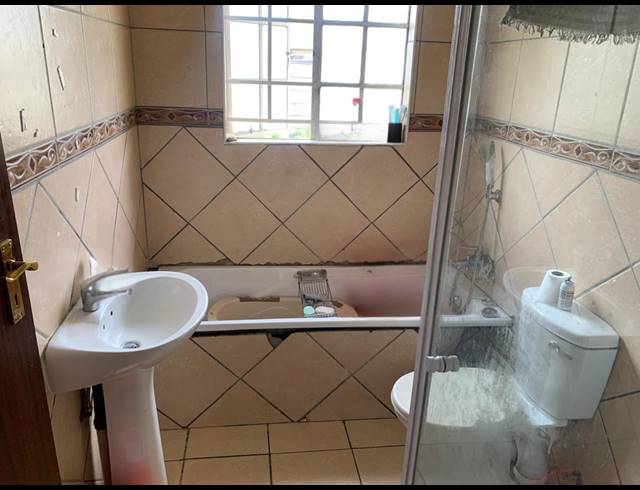 2 BEDROOM FREEHOLD FOR SALE IN VISAGIE PARK